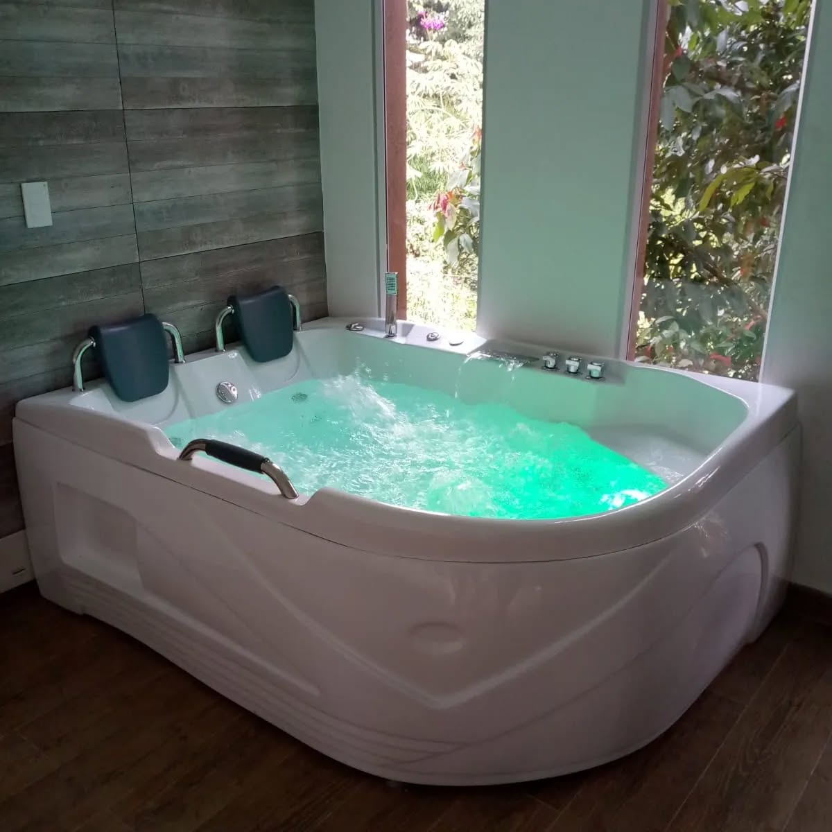 Jacuzzi Cemento vs Prefabricado